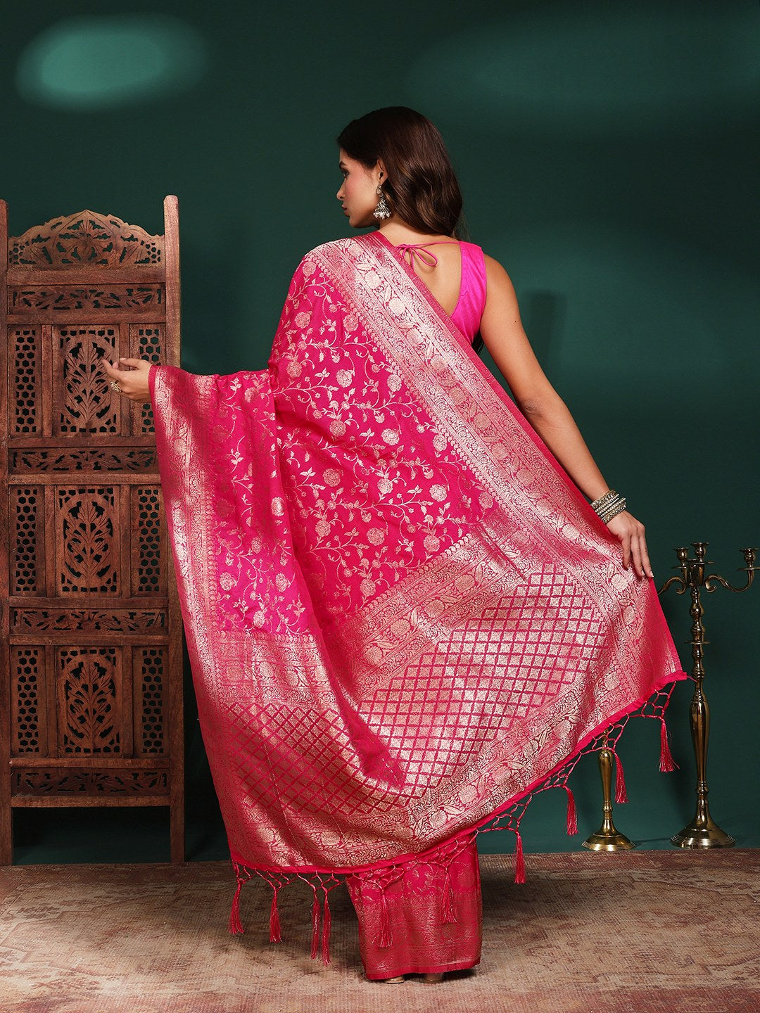 Plain Crepe Saree