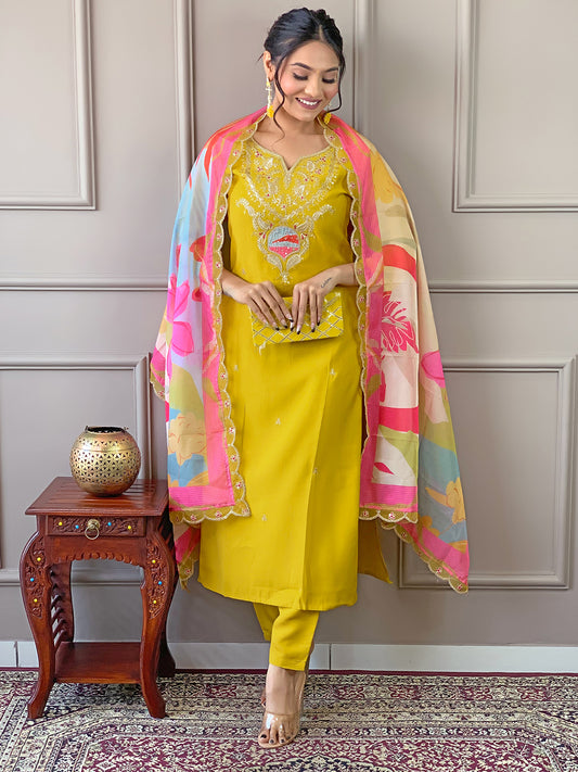 Resham Embroidered Handloom Kurta With Pant & Dupatta