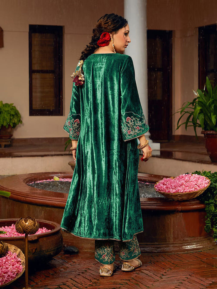 Embroidered Velvet Kurta With Pant &amp; Dupatta