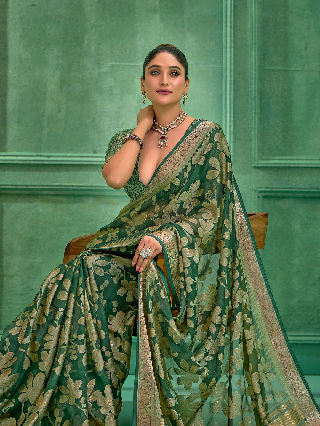 Floral Printed Georgette Saree