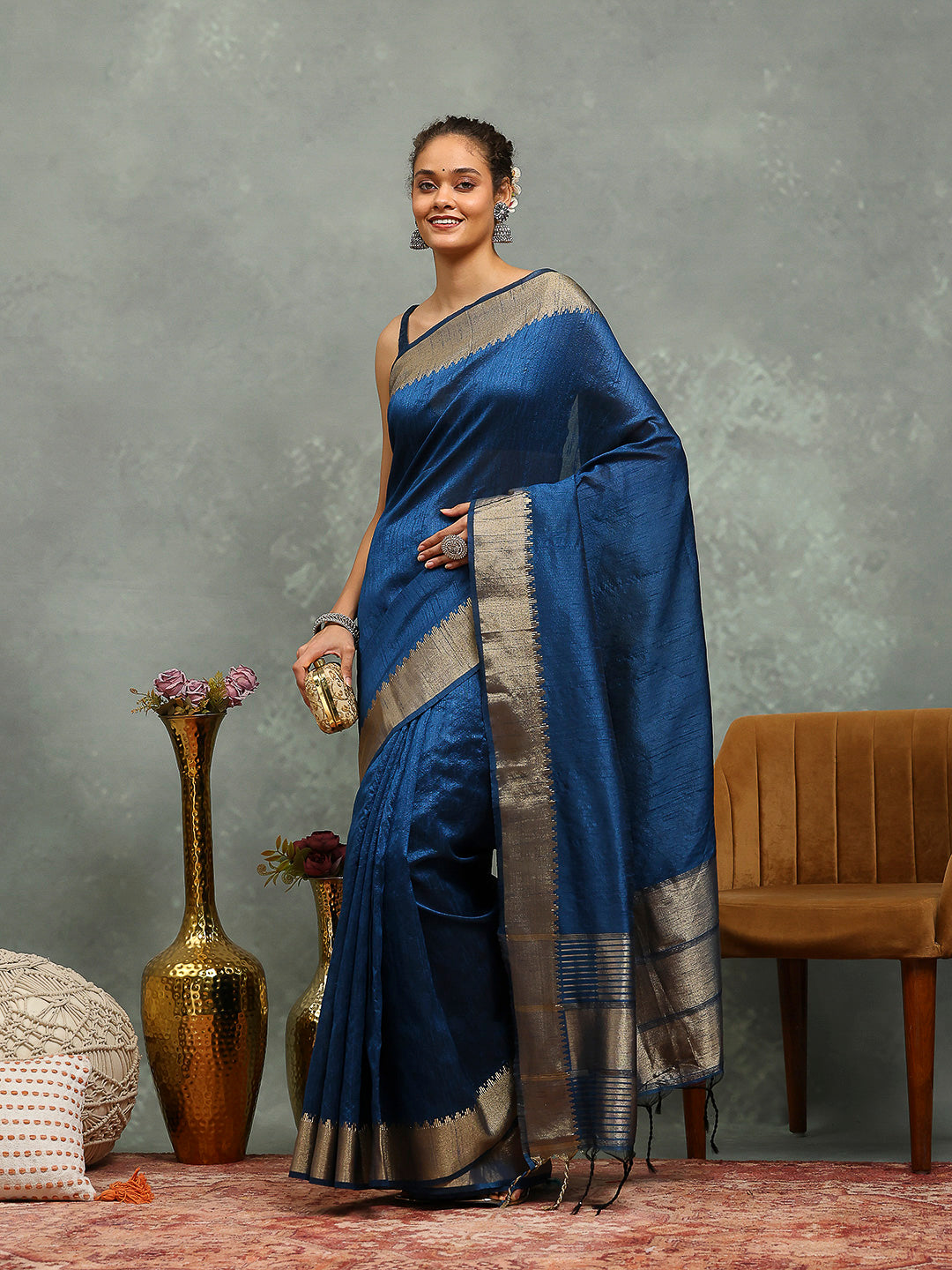 Plain Art slik Saree
