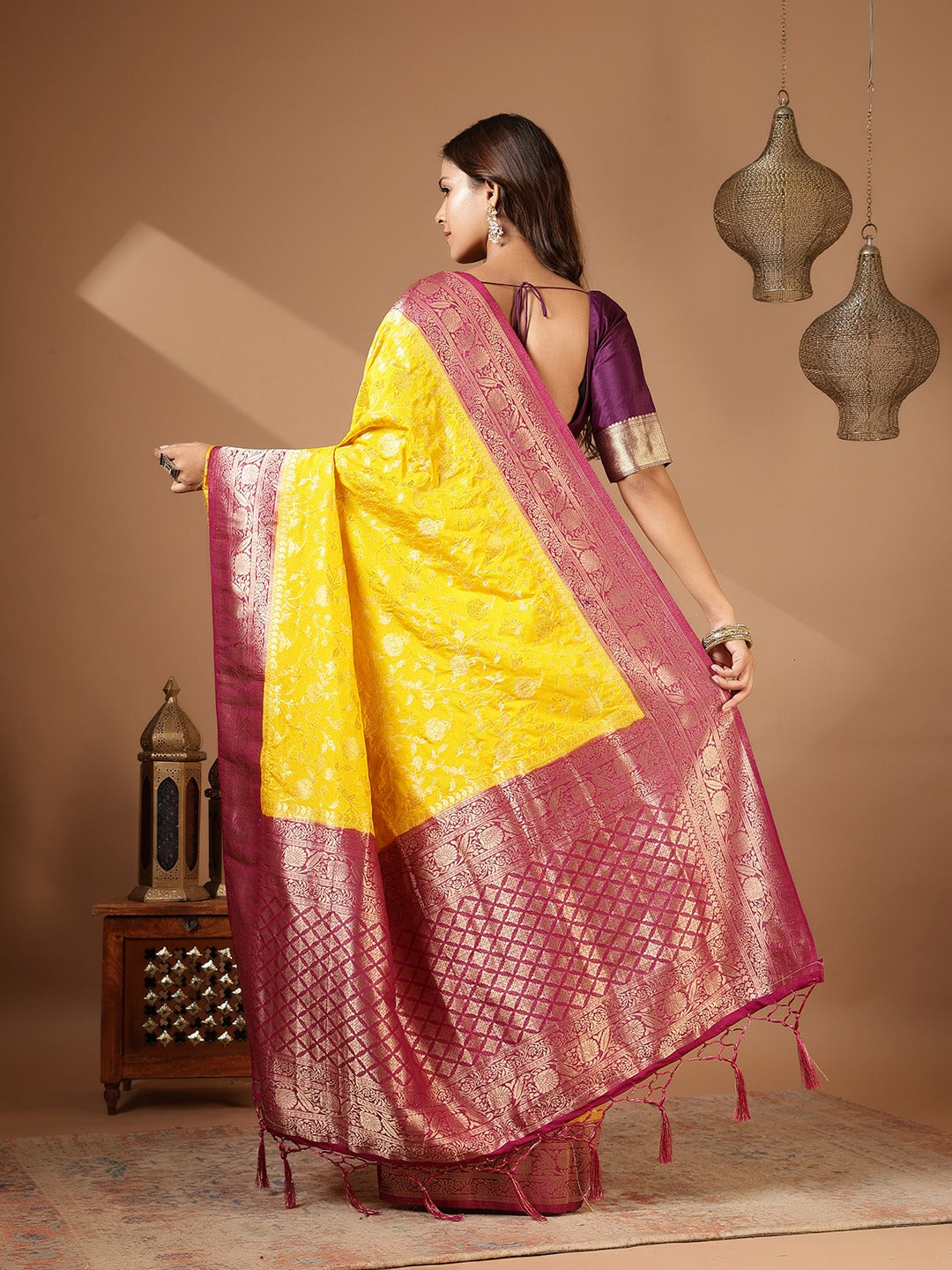 Plain Crepe Saree