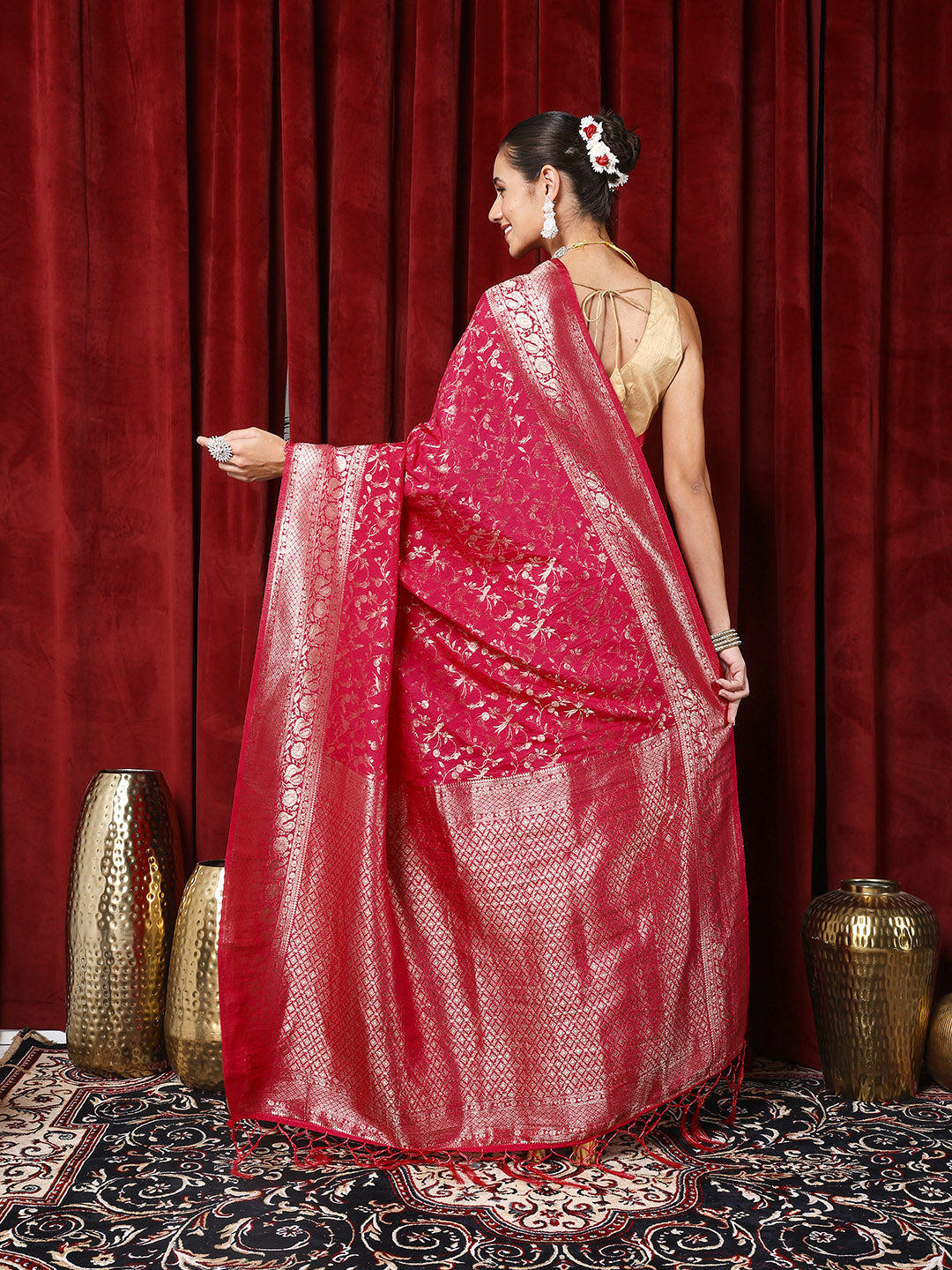 Zaari Jaal Woven Crepe Saree