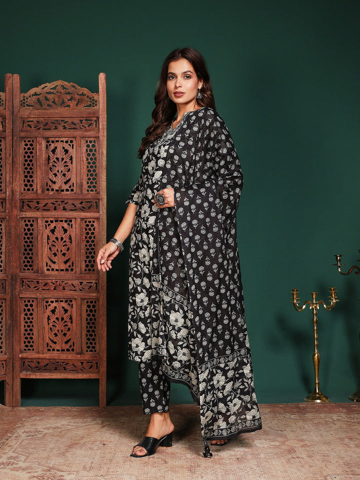 Printed Cotton Blend Kurta With Pant &amp; Dupatta