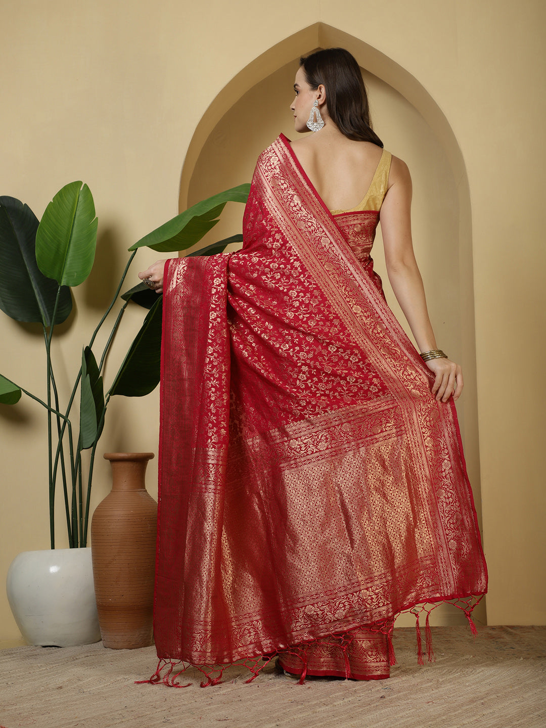 Zaari Jaal Crepe Saree