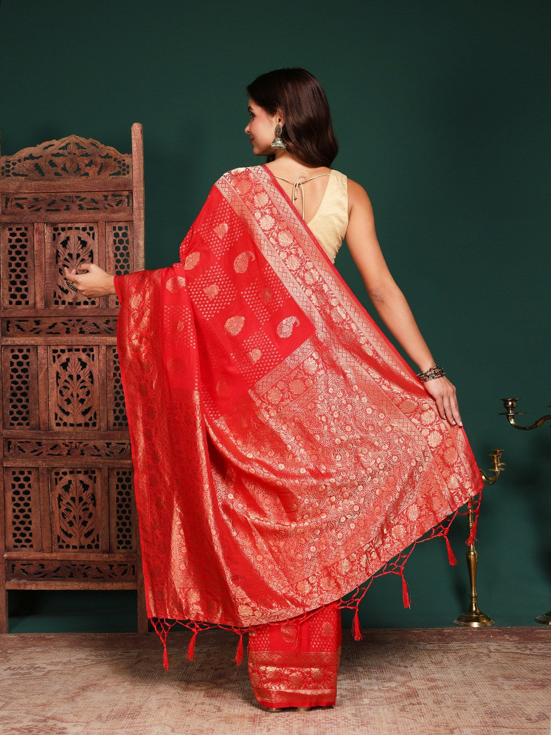 Plain Crepe Saree