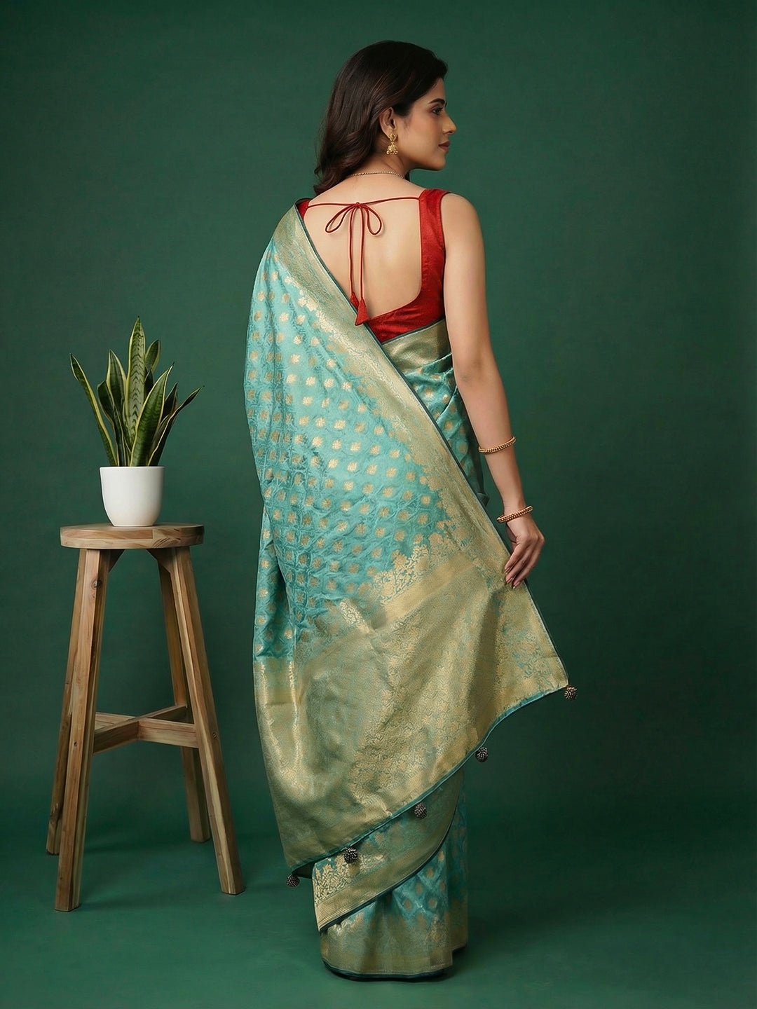 Woven Design Dola Silk Saree