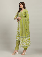 Floral Printed Cotton Blend Kurta With Pants & Dupatta