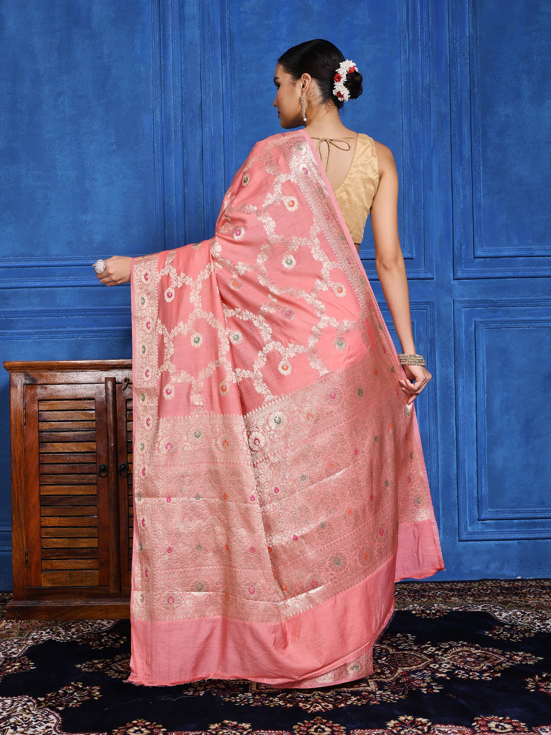 Zari Border Booti Cotton Blend Woven Saree