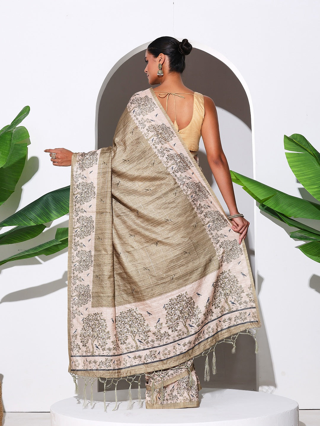 Floral Printed Tussar Silk Saree