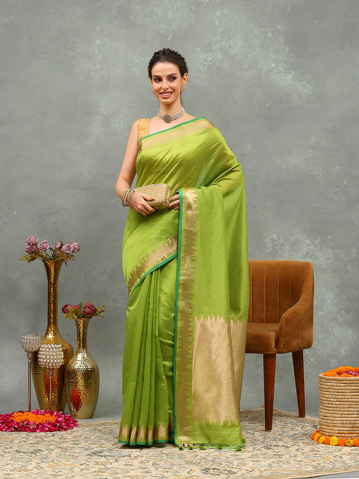 Woven Design Cotton Blend Saree