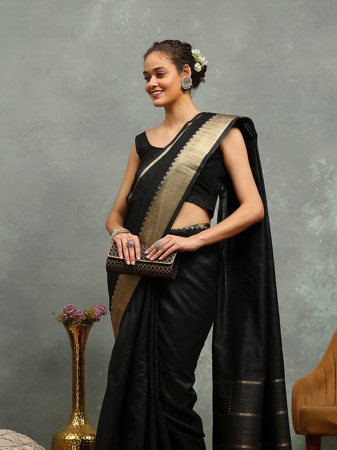 Plain Art slik Saree