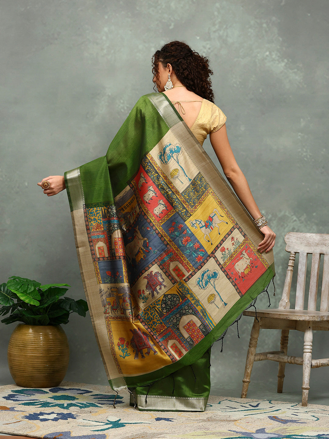 Plain Art slik Saree