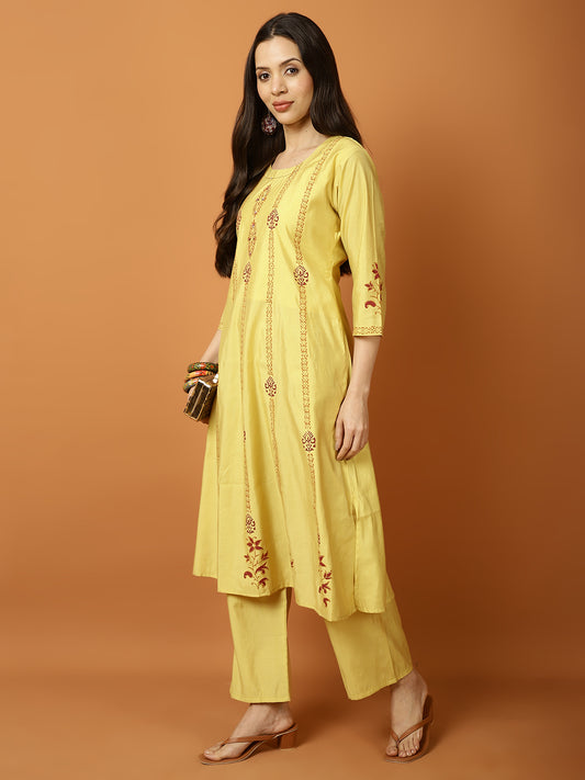 Neck Embroidered Cotton Blend Kurta