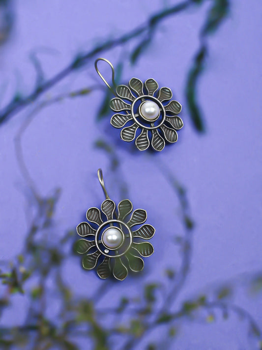 White Pearl Flower Oxidized Earring