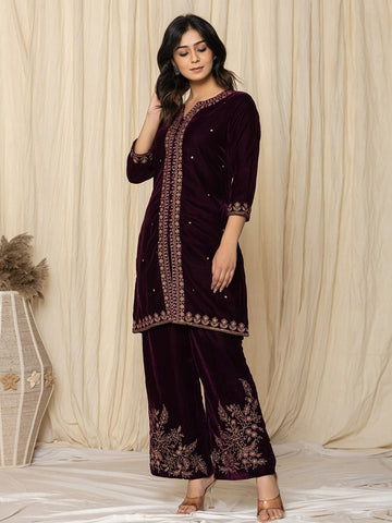 Zari Neck Embroidered Velvet Kurta With Pants