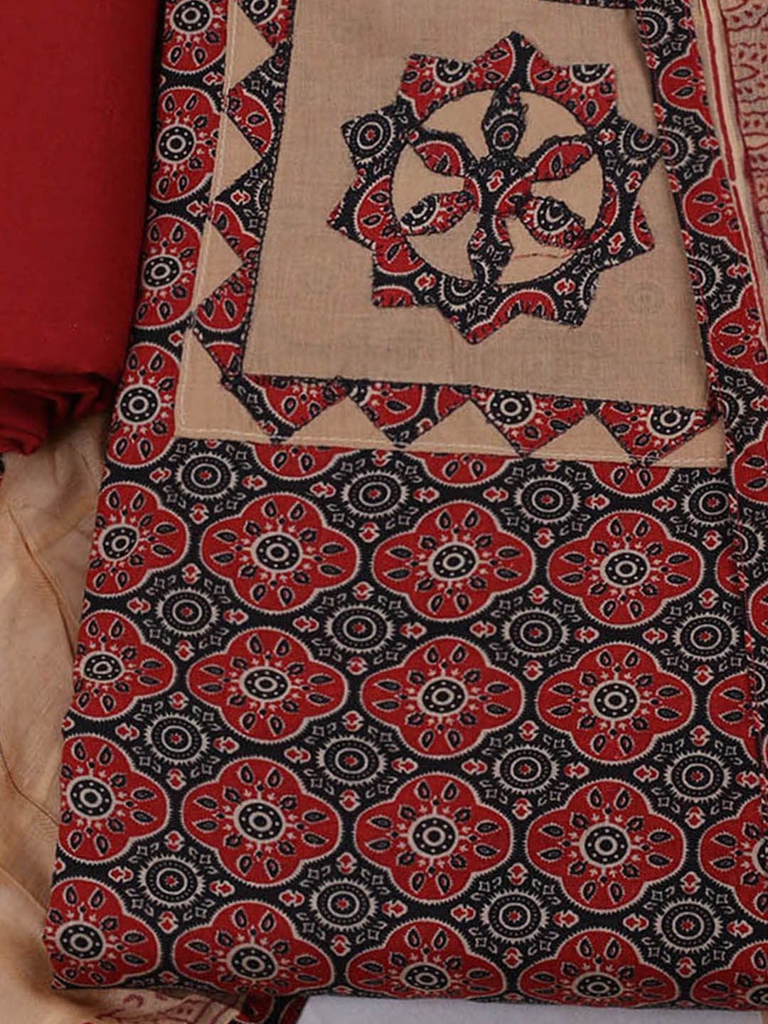 Printed Cotton Unstitched Suits Printed Suit With Pant &amp; Dupatta