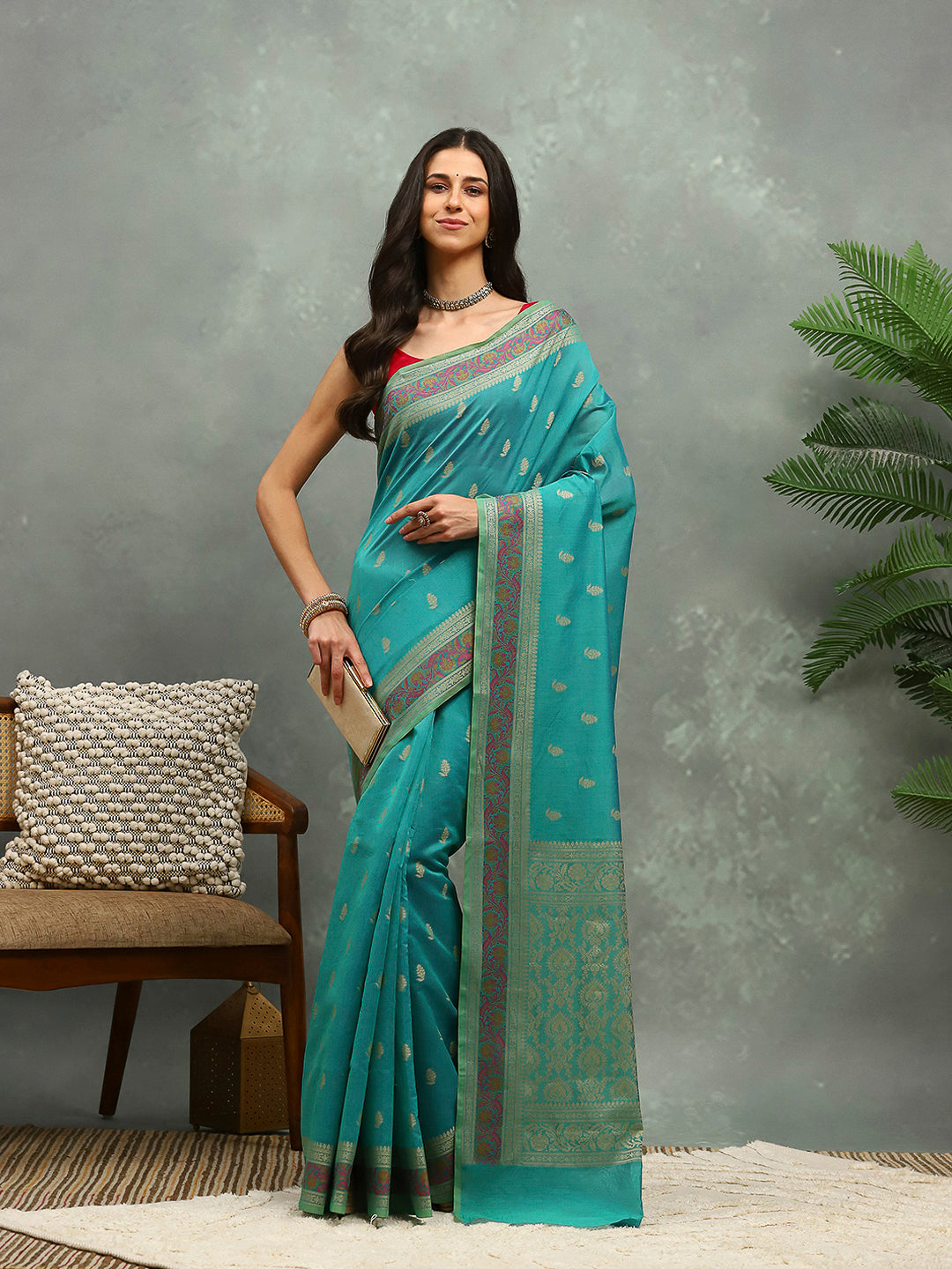 Resham Woven Design Cotton Blend Woven Saree