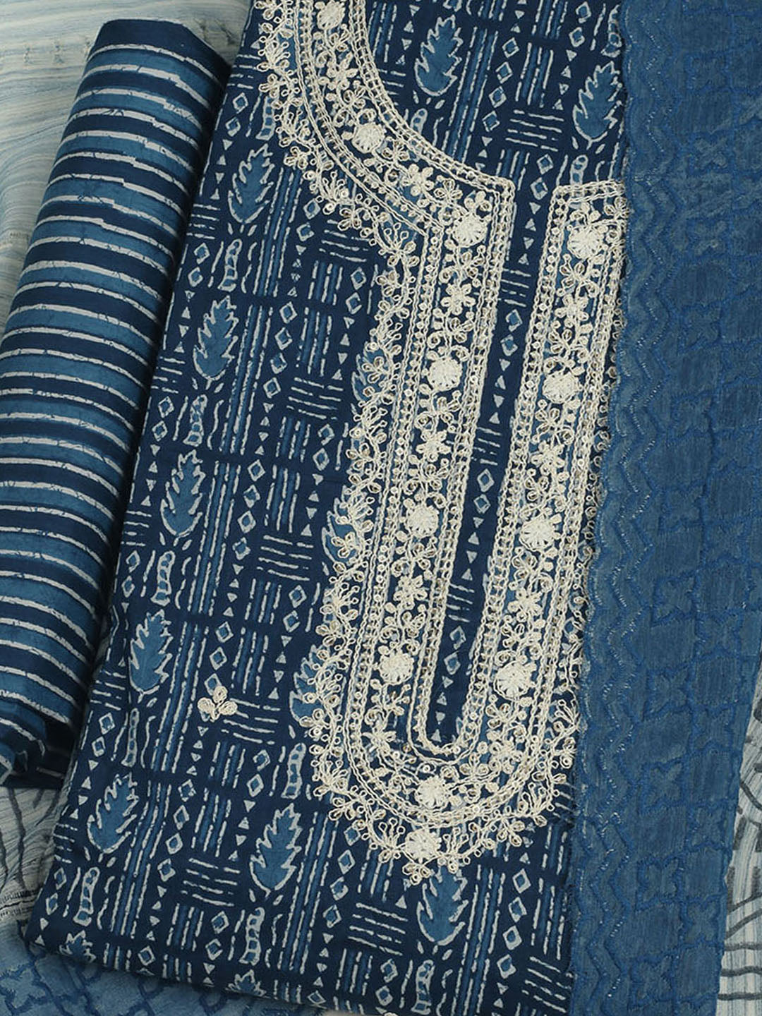 Printed Cotton Unstitched Suits Printed Suit With Pant &amp; Dupatta
