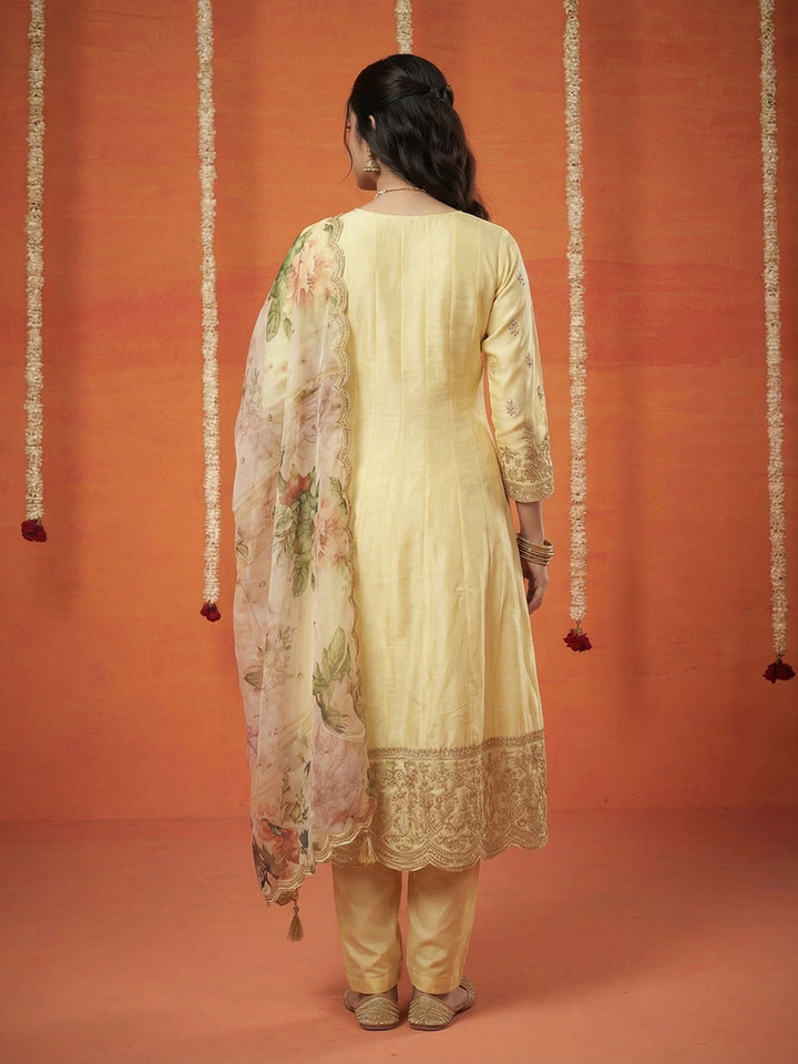 Embroidered Chinon Kurta With Pant &amp; Dupatta