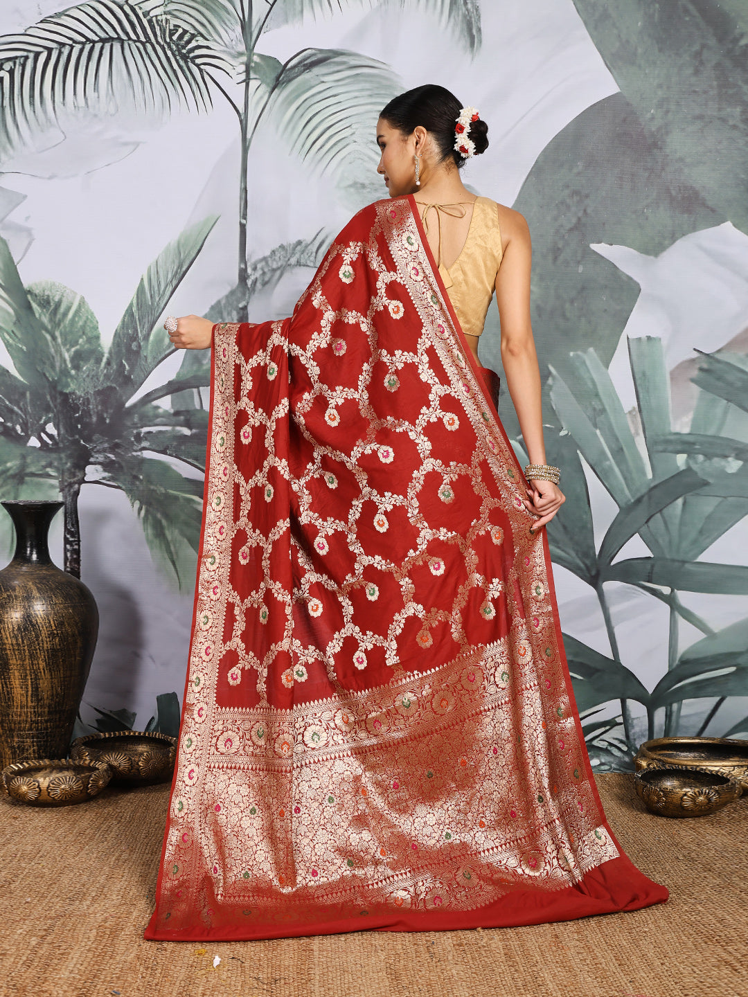 Zari Border Booti Cotton Blend Woven Saree