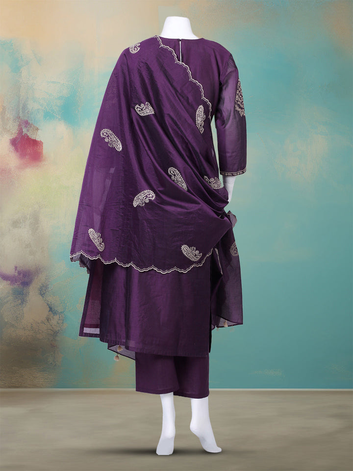 Embroidered Chanderi Kurta With Pant &amp; Dupatta