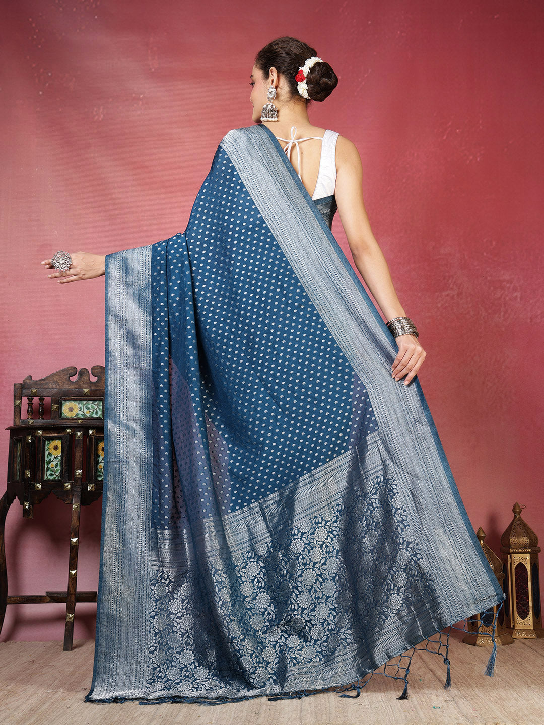 Zaari Jaal Crepe Saree