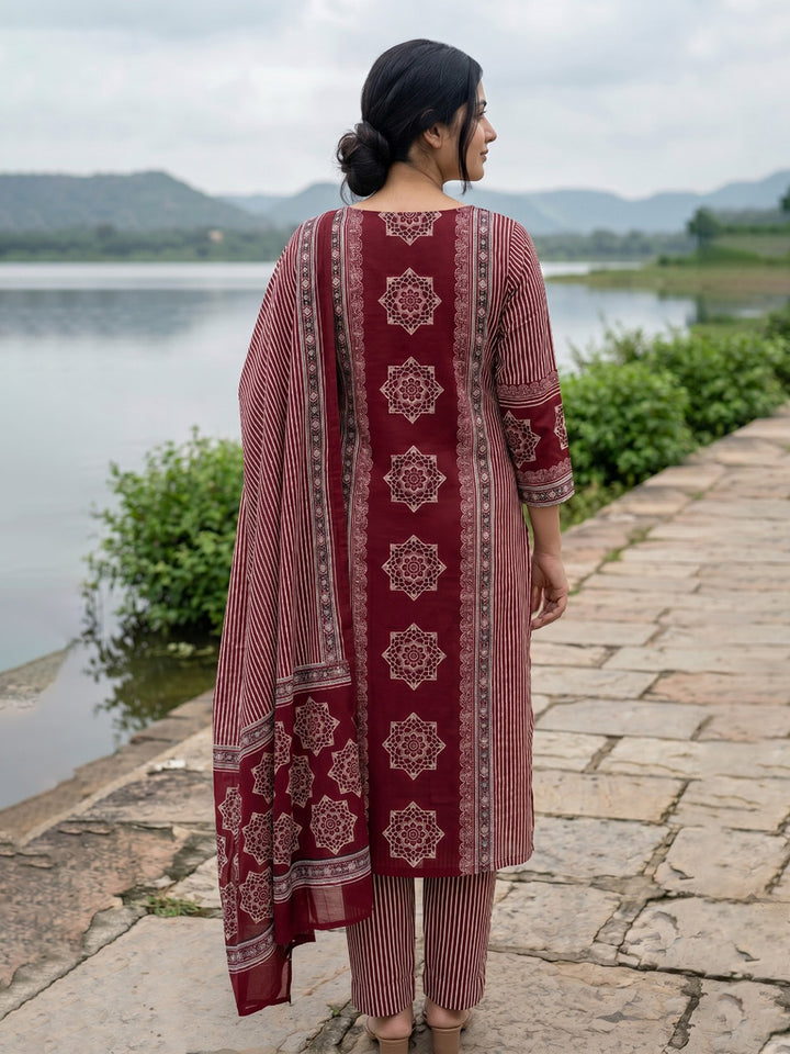 Wine Printed Cotton Blend Straight Round Neck Suit Set
