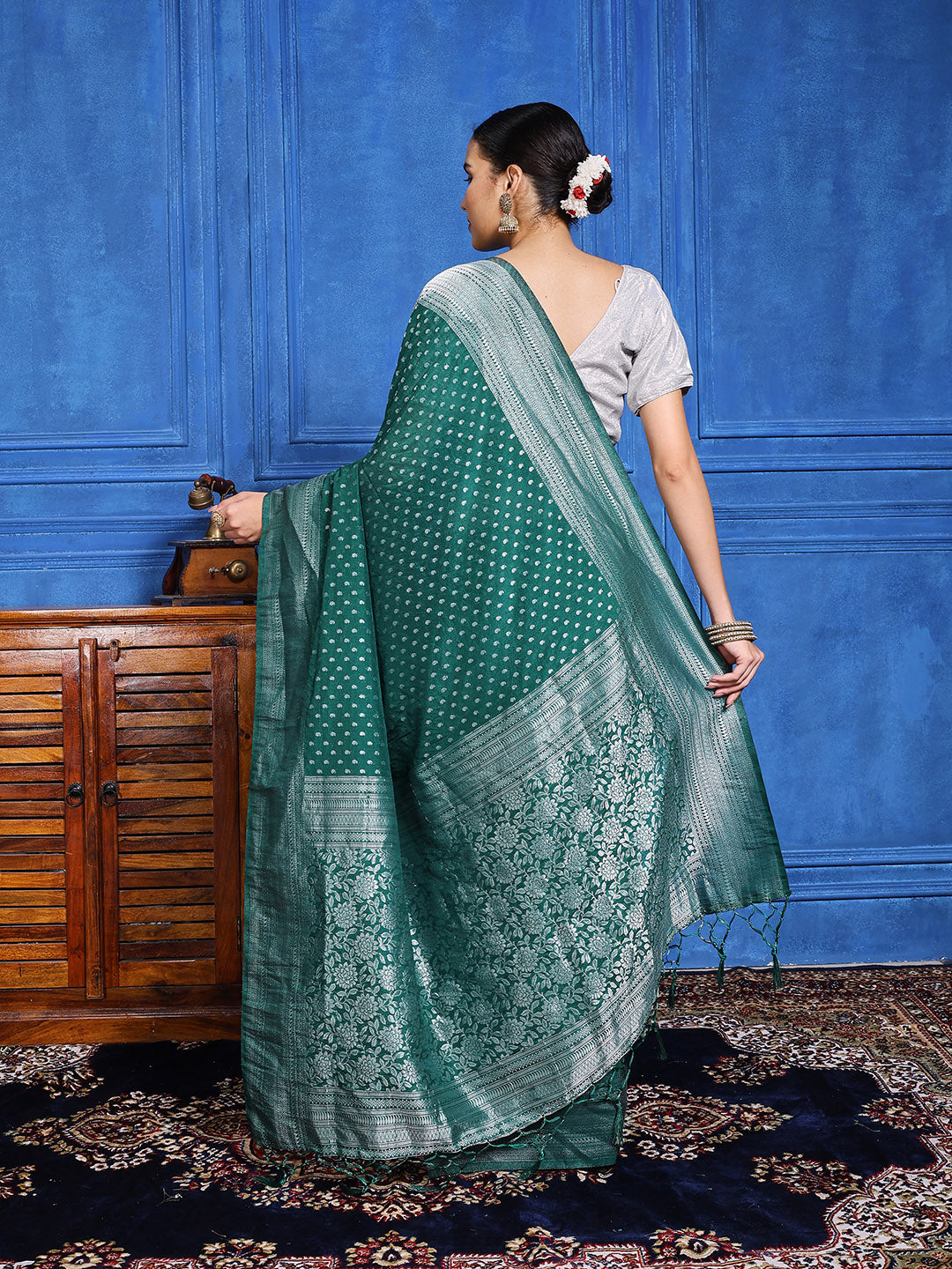 Zaari Jaal Crepe Saree
