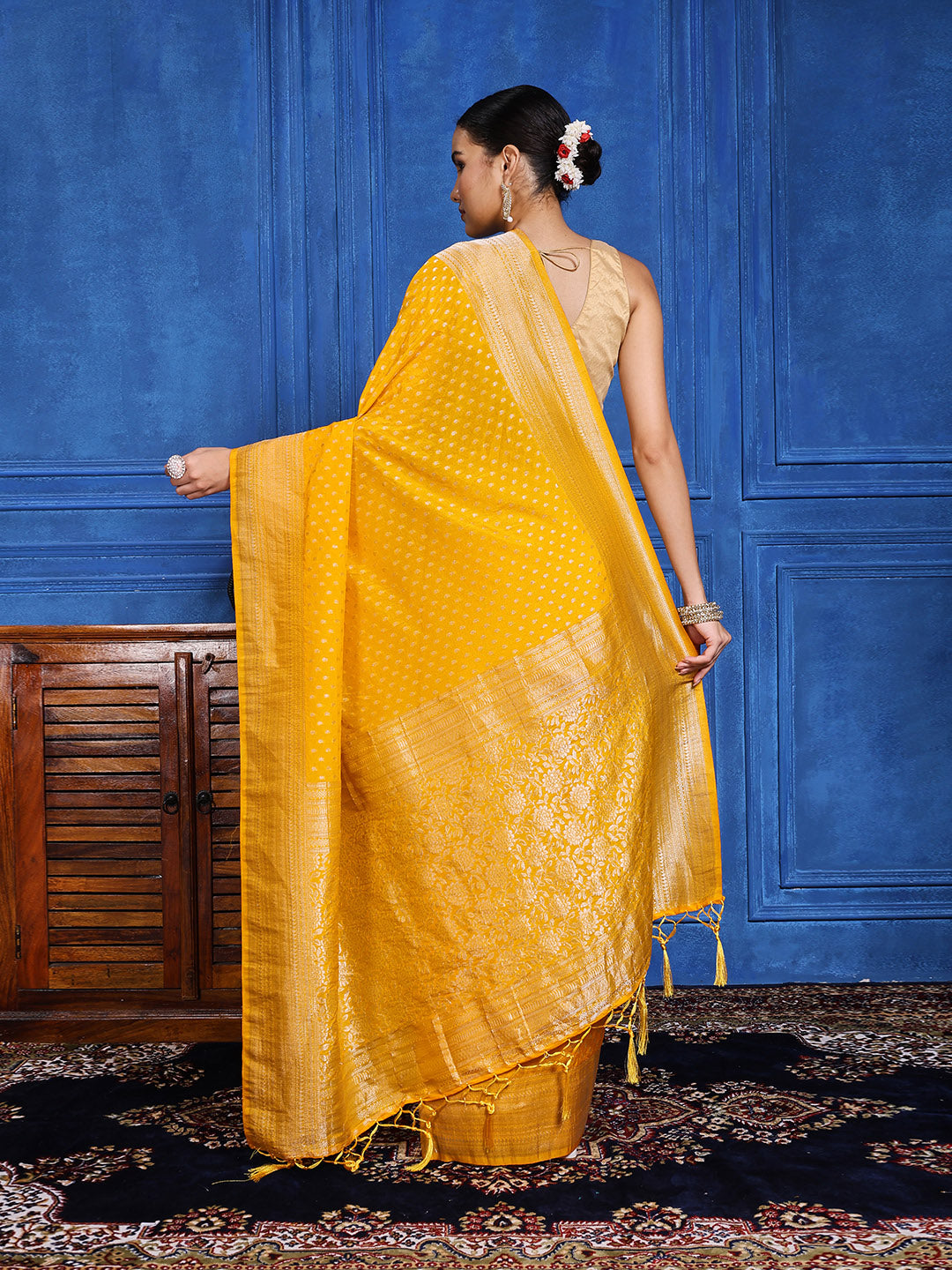 Zaari Jaal Crepe Saree