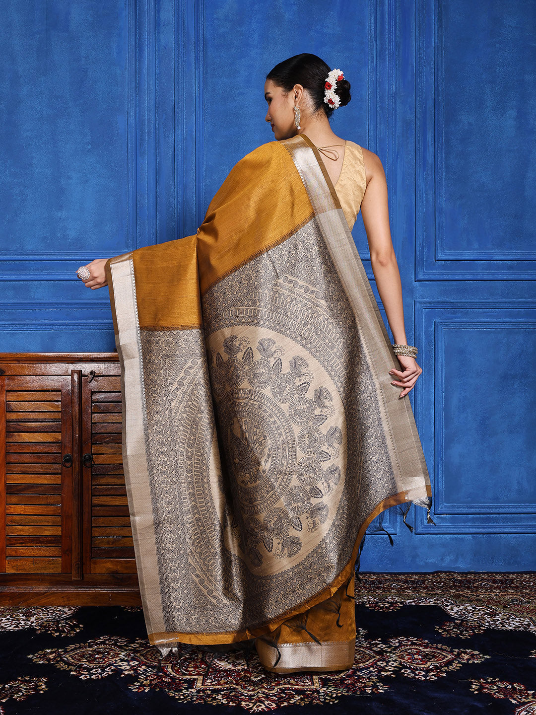 Zaari Jaal Tussar Saree