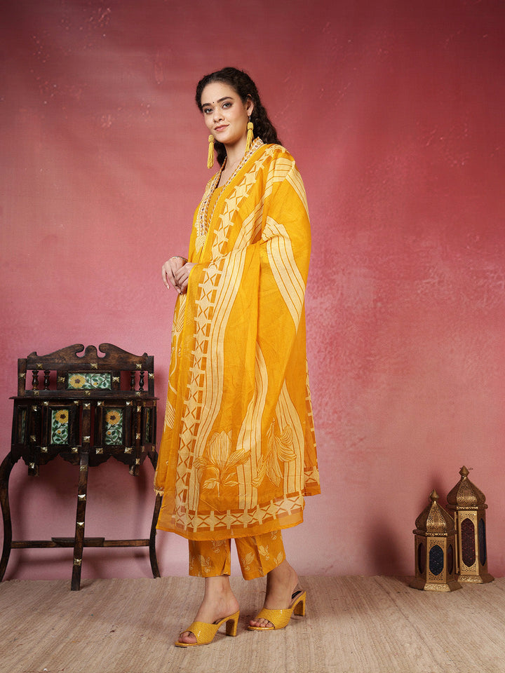 Printed Cotton Blend Kurta With Pant &amp; Dupatta