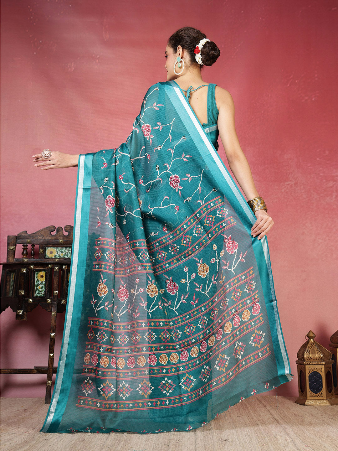 Floral Printed Cotton Blend Saree