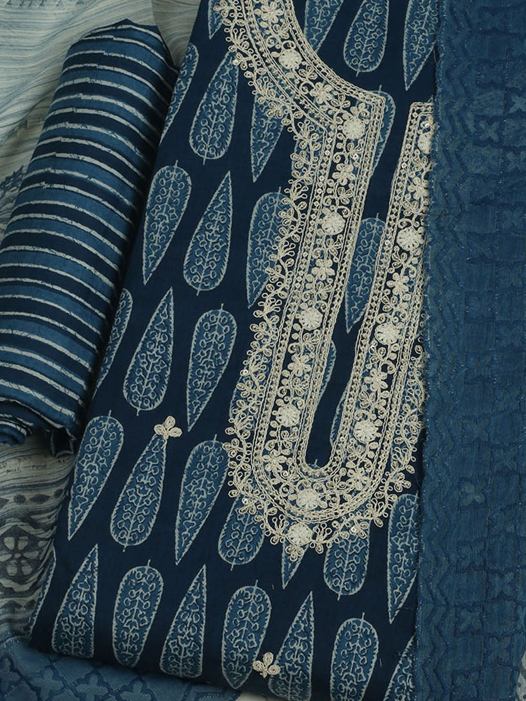 Printed Cotton Unstitched Suits Printed Suit With Pant &amp; Dupatta