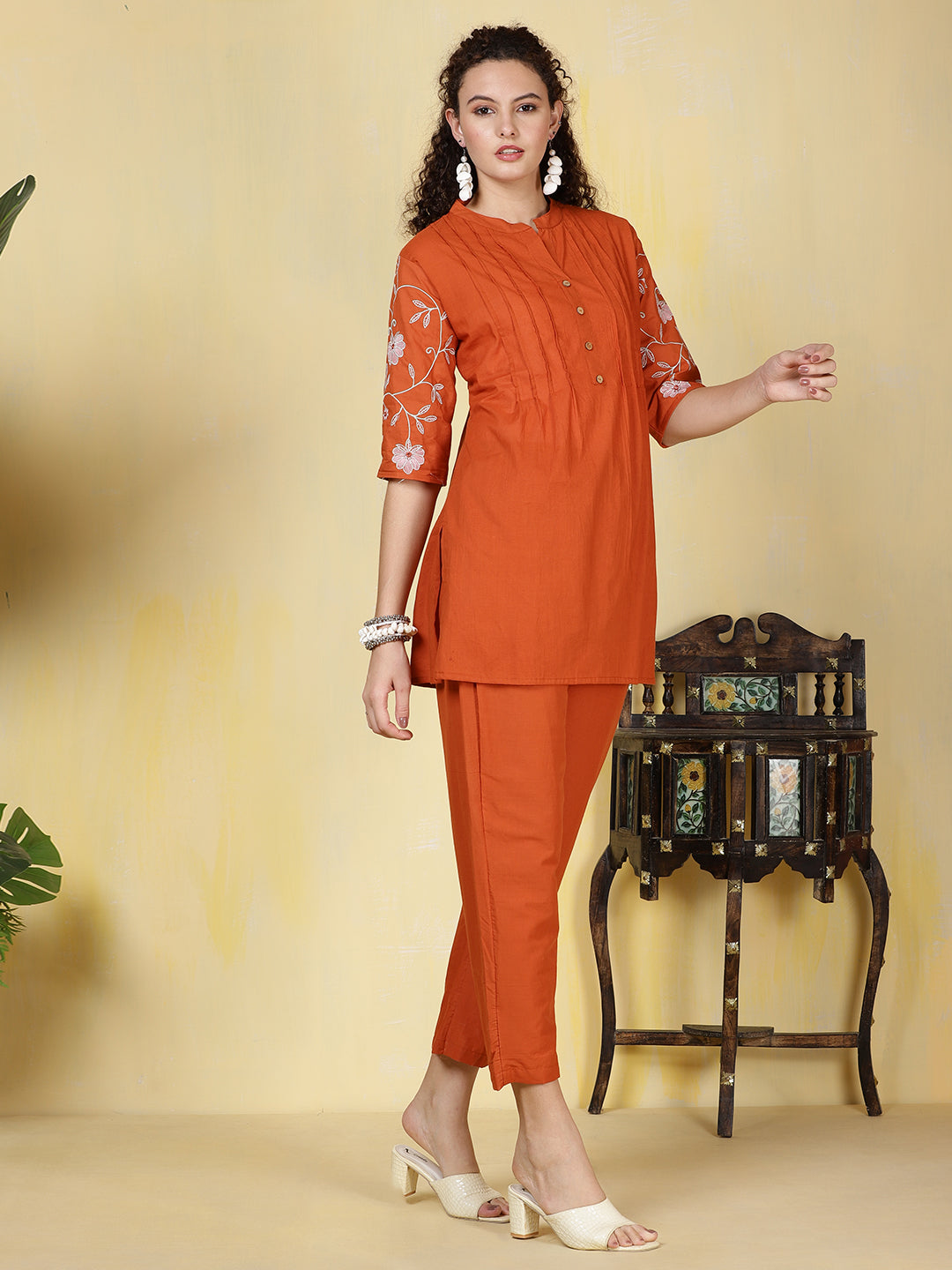 Printed Cotton Blend Kurta With Pants