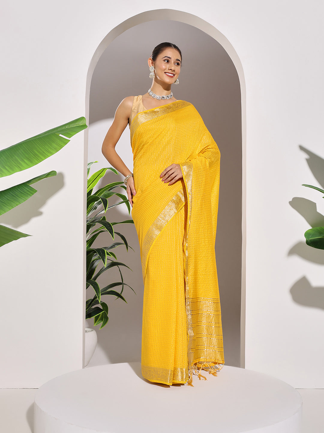 Zaari Jaal Tussar Saree