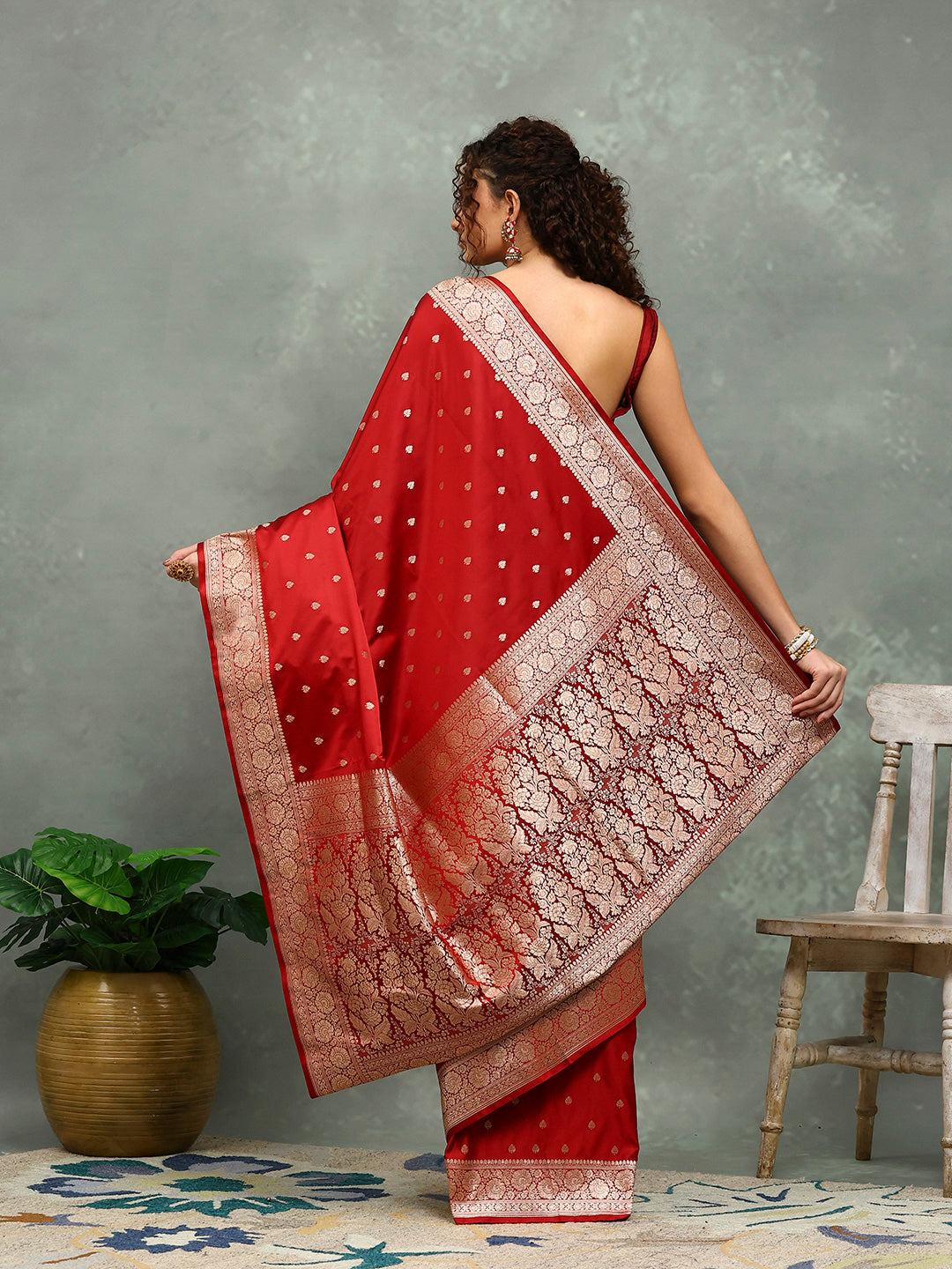 Zari Border Booti Art Silk Woven Saree