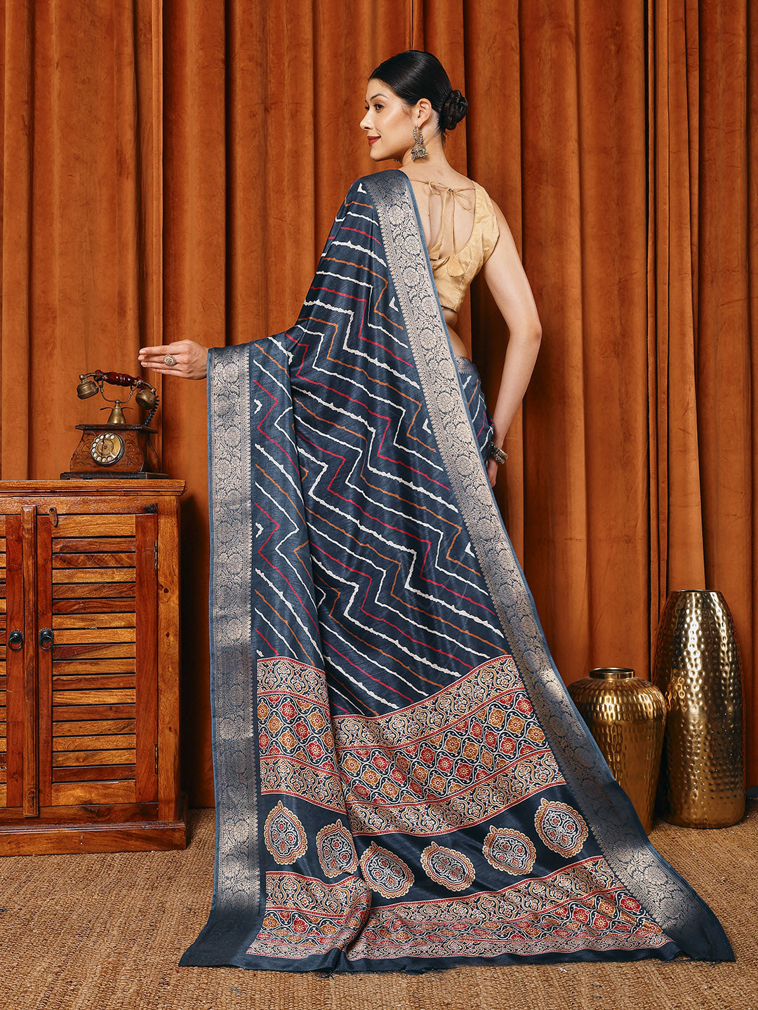 Digital Printed Art slik Saree
