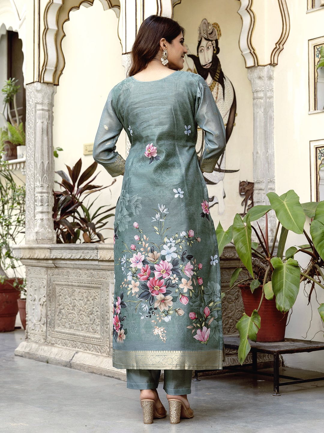 Embroidered Chanderi Kurta With Pant &amp; Dupatta