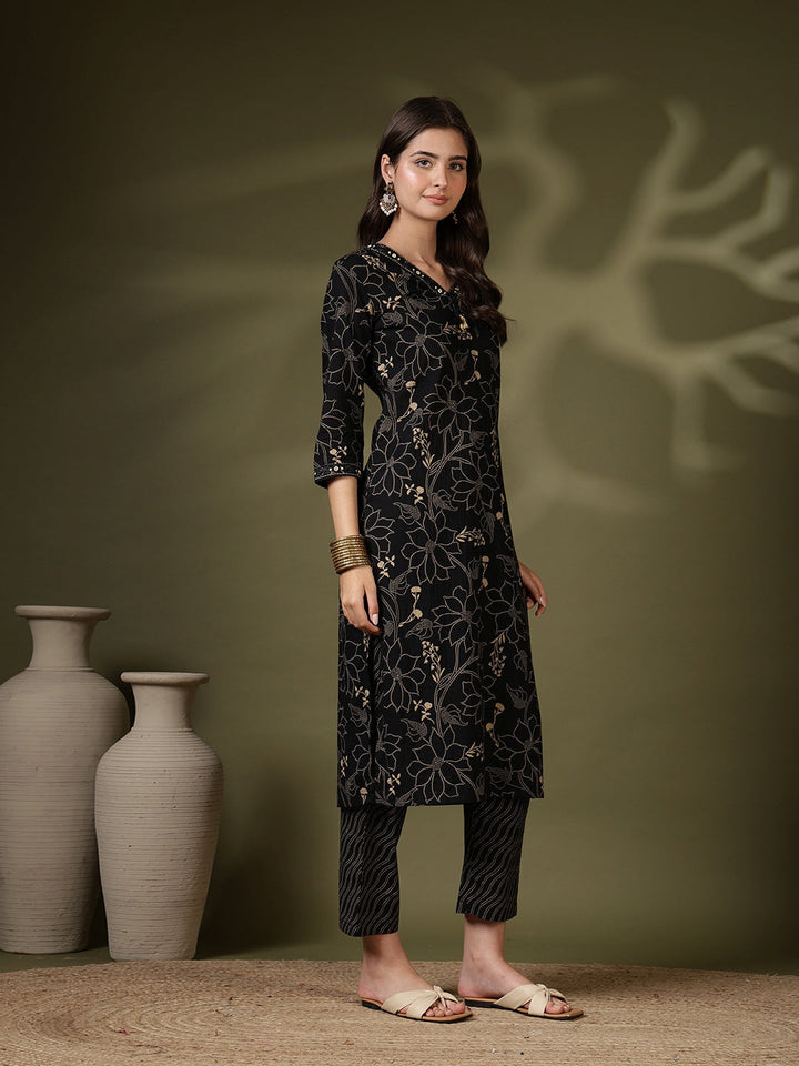 Printed Cotton Blend Kurta With Pant &amp; Dupatta