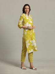 Floral Printed Cotton Blend Kurta With Pants & Dupatta
