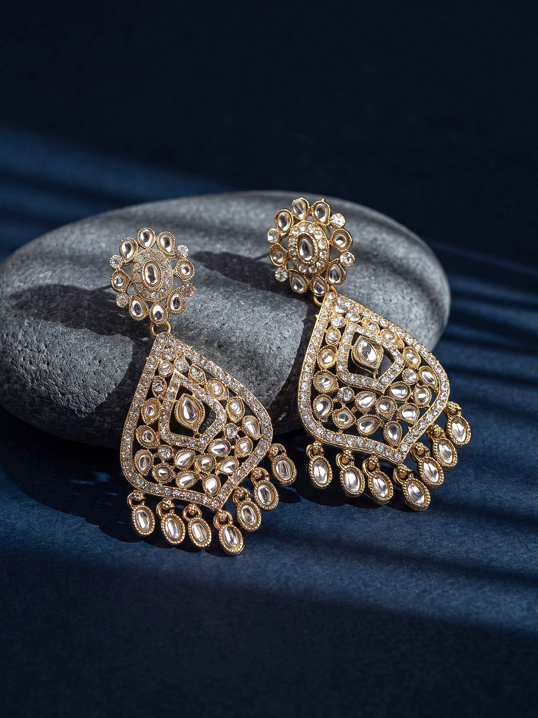 Gold White Jewellery Pair