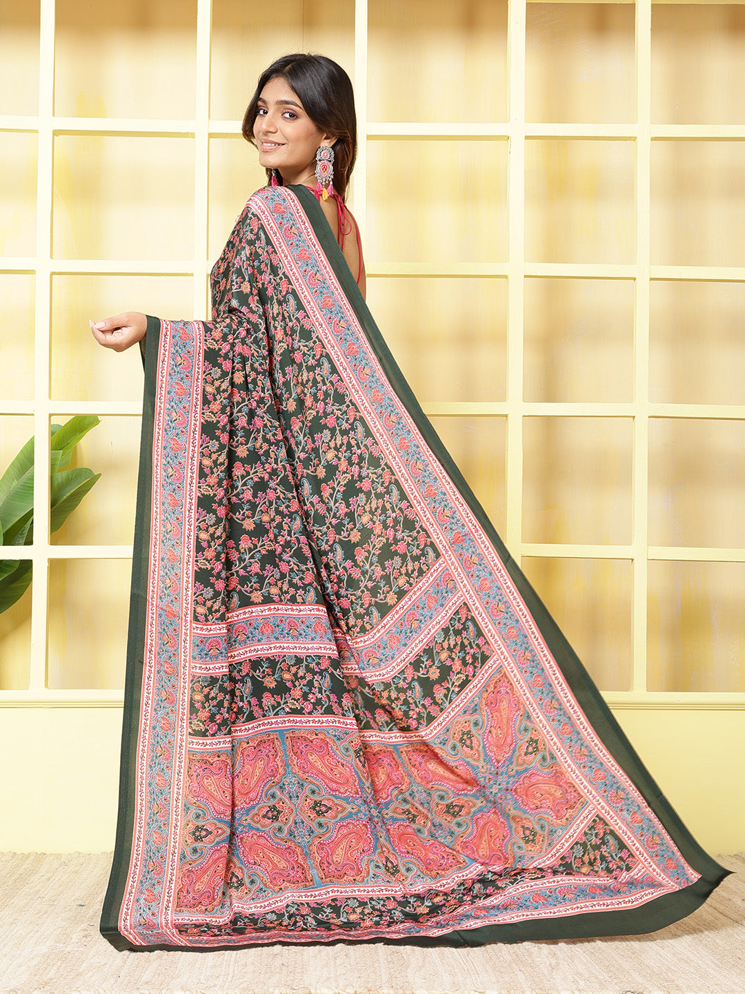 Floral Printed Crepe Saree