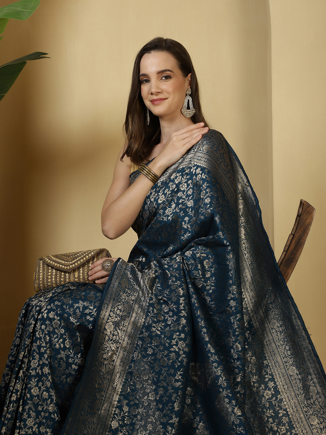 Zaari Jaal Crepe Saree