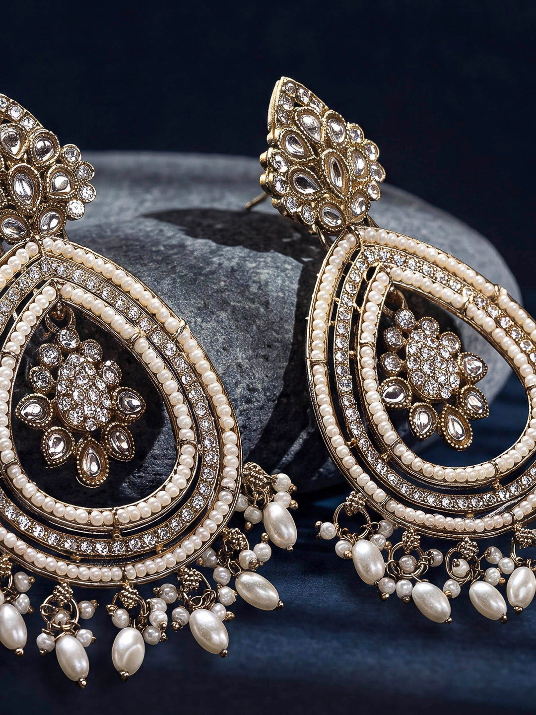 Gold White Jewellery Pair