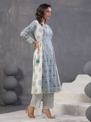 Floral Printed Cotton Blend Kurta With Pants