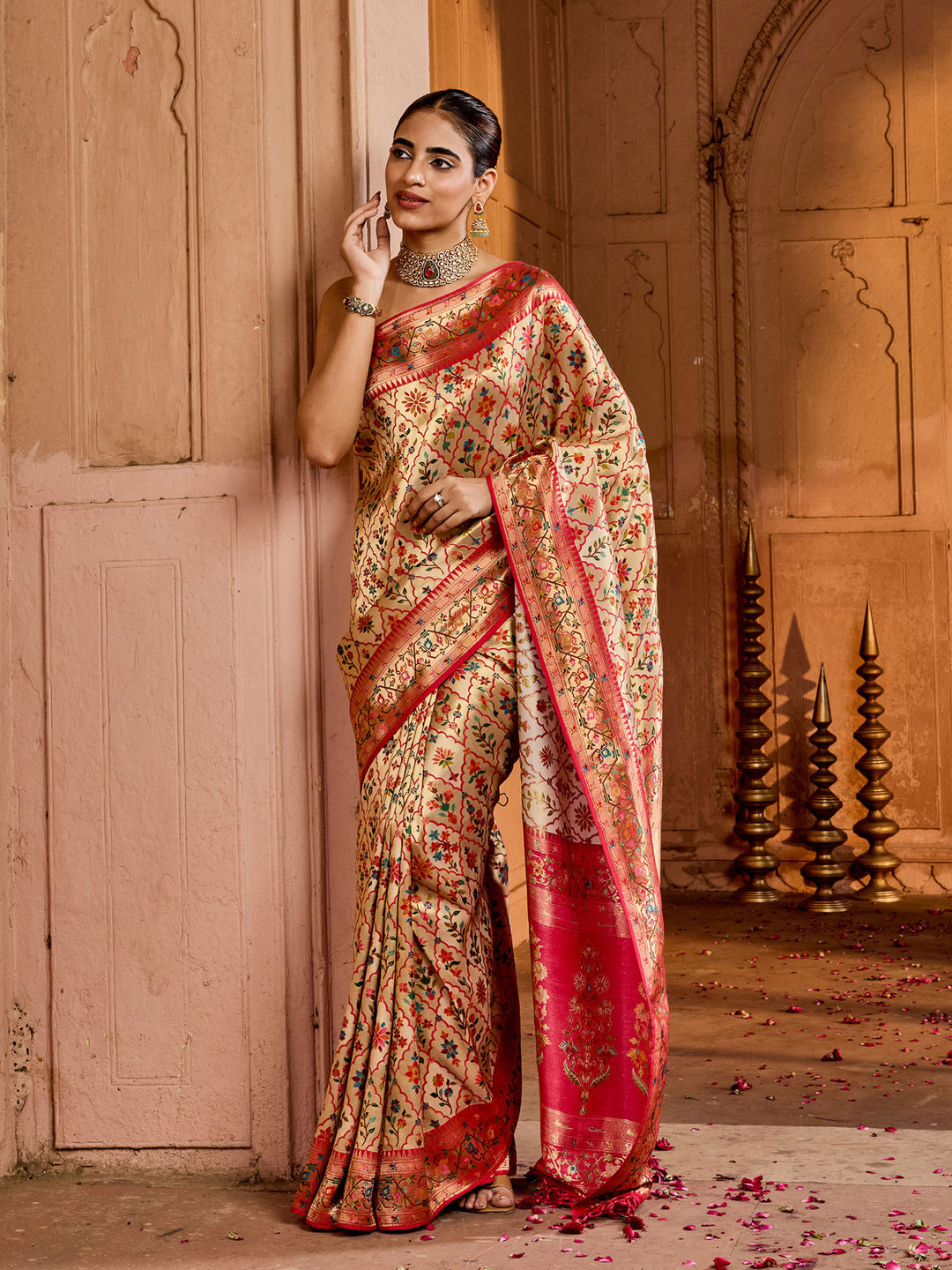 Rani Woven Design Dola Silk Saree
