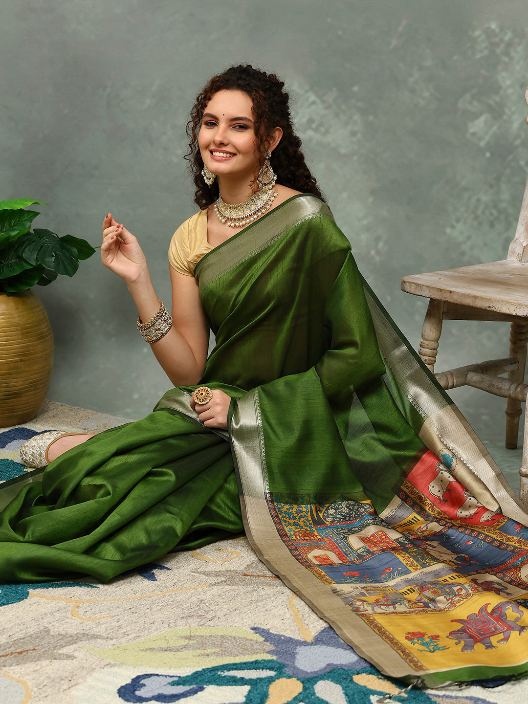 Plain Art slik Saree