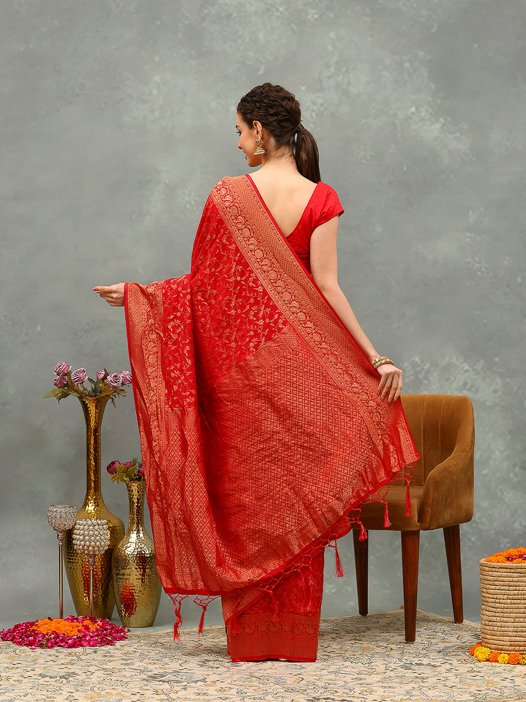 Zaari Jaal Crepe Saree