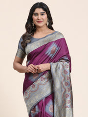 Zari Border Booti Handloom Saree